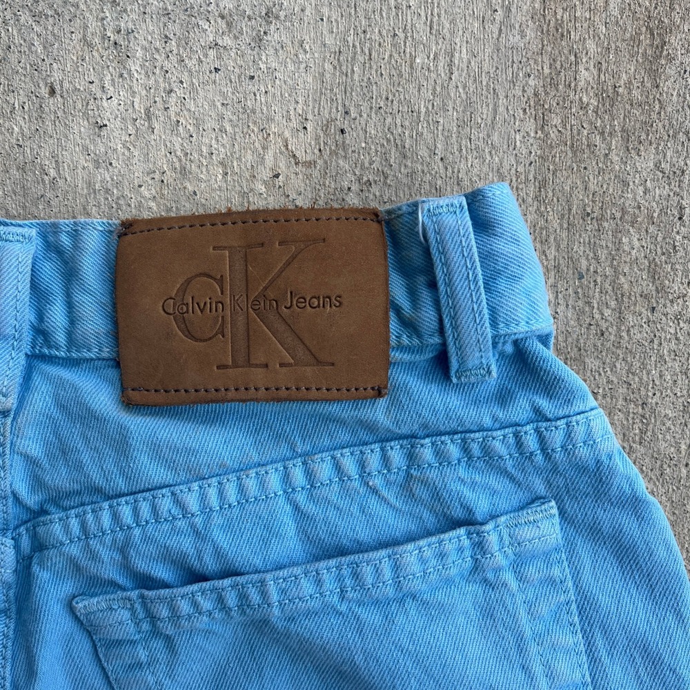 Calvin Klein Over dyed Stone Washed Mid Rise Mom Jeans Size 8P 90s - Picture 3 of 6